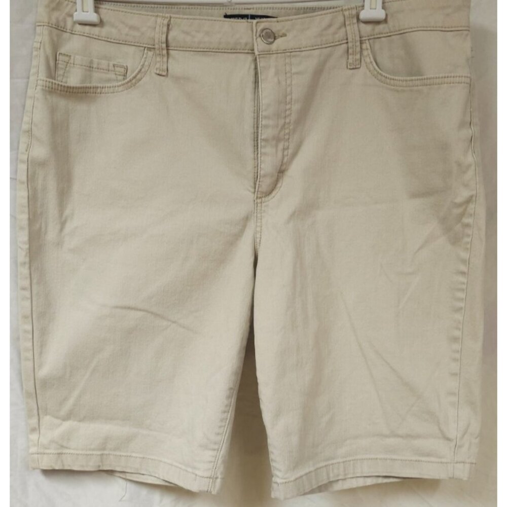 Riders by Lee Women's 18M Beige Khaki Mid-Rise Stretch Bermuda Shorts 38x11